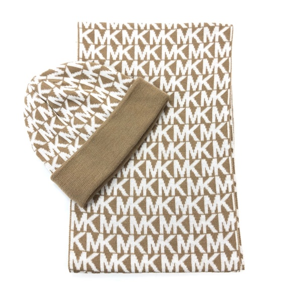 MICHAEL Michael Kors Accessories - Michael Michael Kors Hat And Scarf Set EUC